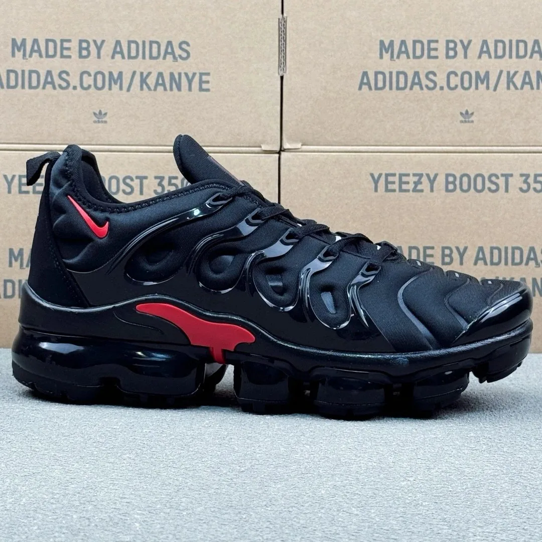 Nike Air VaporMax Plus Running Shoes — Photo 15