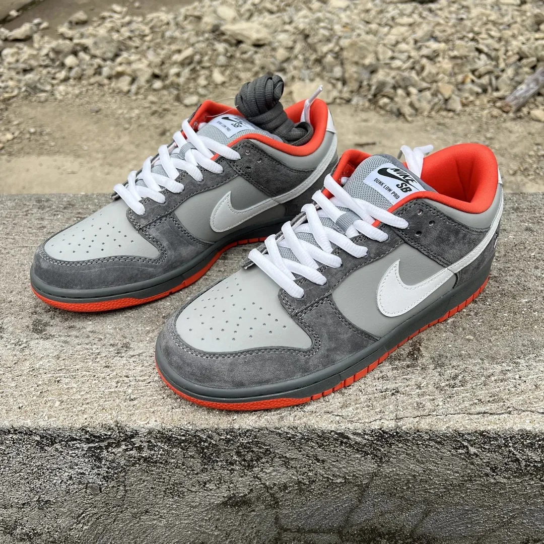 Nike SB Dunk Pigeon Sneakers — Photo 13