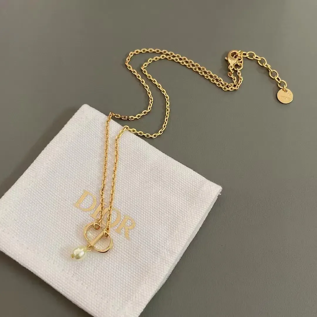 Gold Pearl Necklace And Bracelet — photo 3