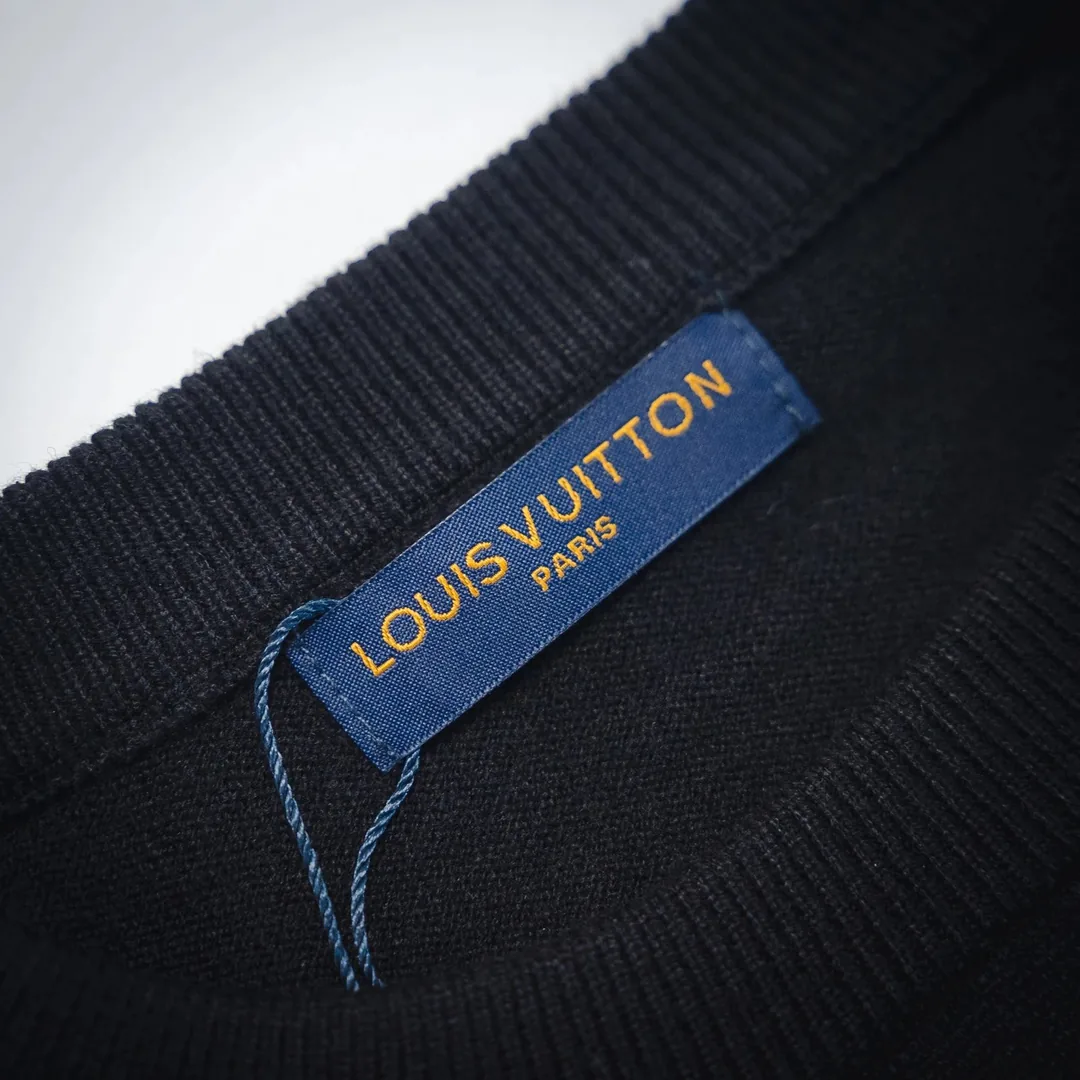 Heart Jacquard Knit Wool Sweater — Photo 9