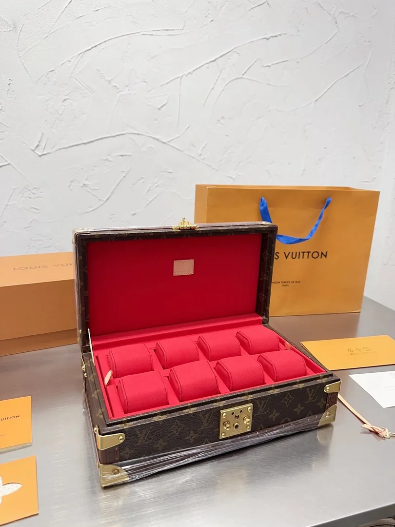Leather Watch Box — Photo 11