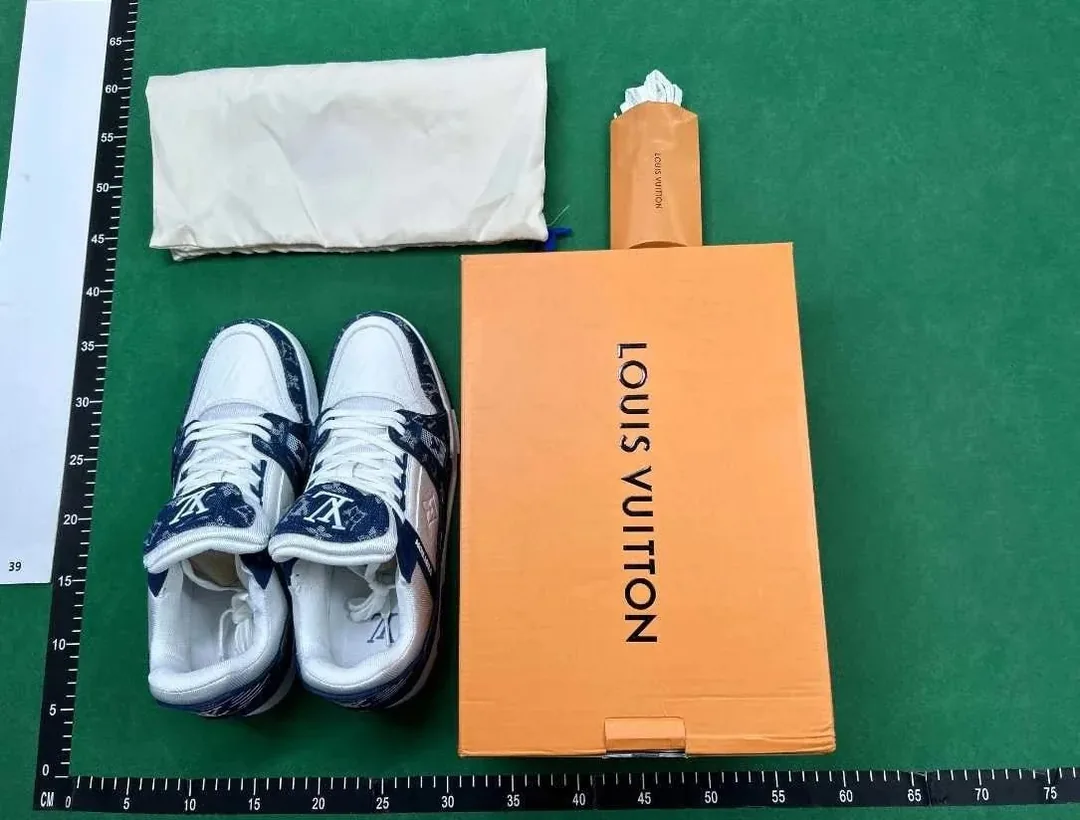 Louis Vuitton LV Trainer White Runners — photo 11