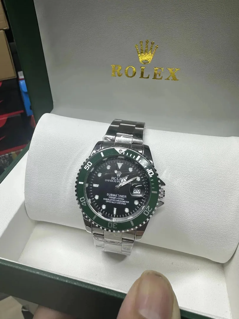 Rolex Submariner Green Bezel Watch — Photo 2