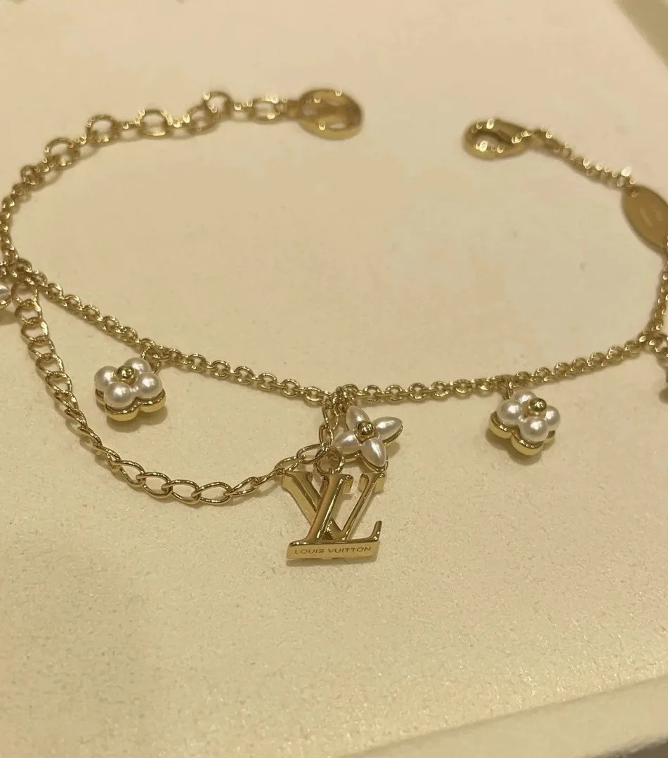 Gold Floral Pearl Bracelet — Photo 8