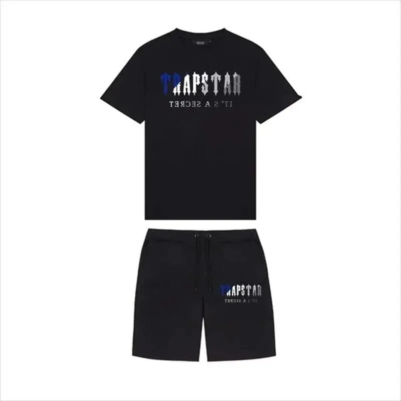 Short-Sleeve And Shorts Set — photo 7