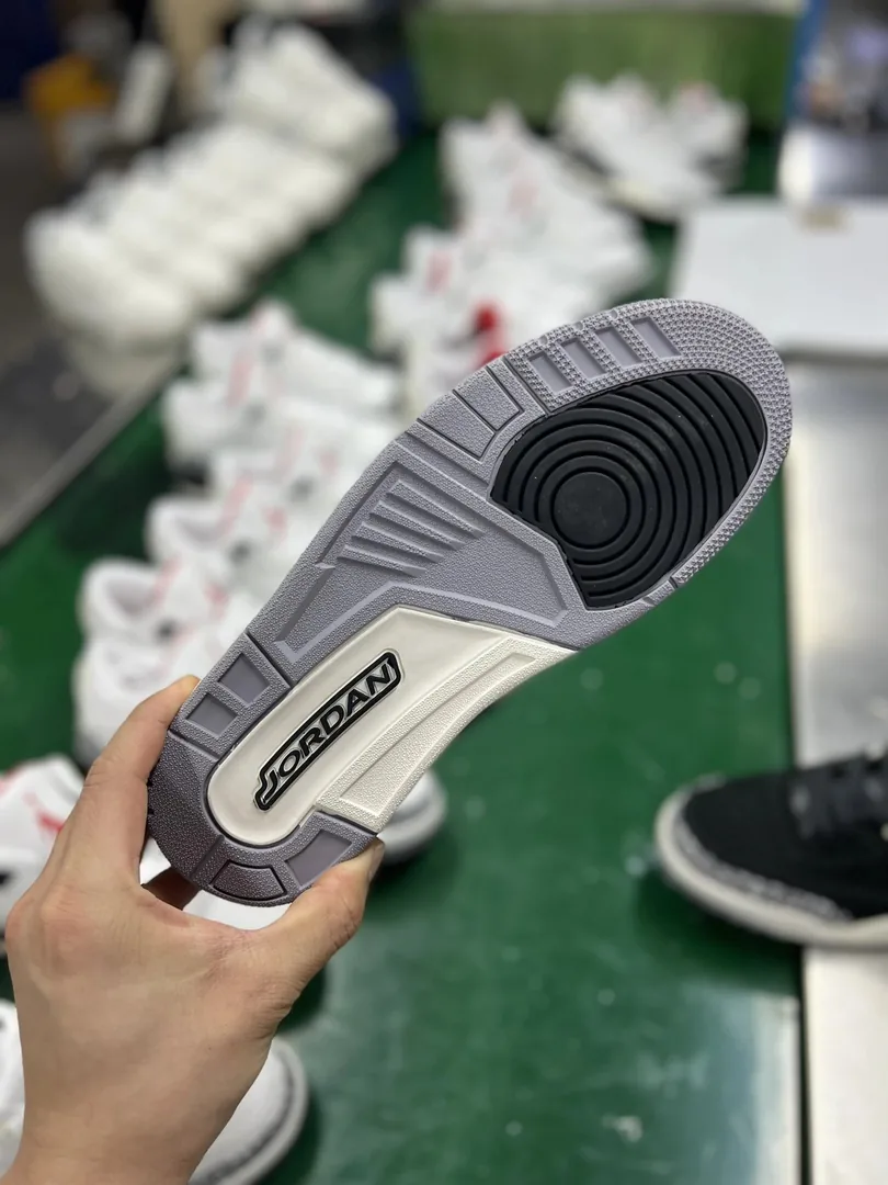 Air Jordan 3 Off Noir — photo 10