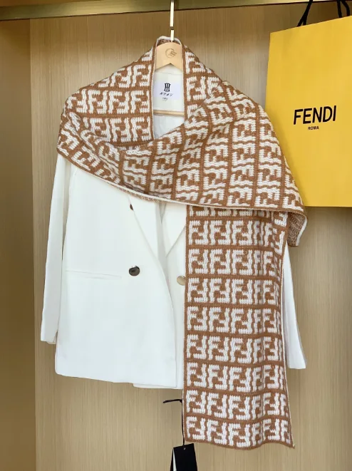 Fendi Scarf — Photo 6
