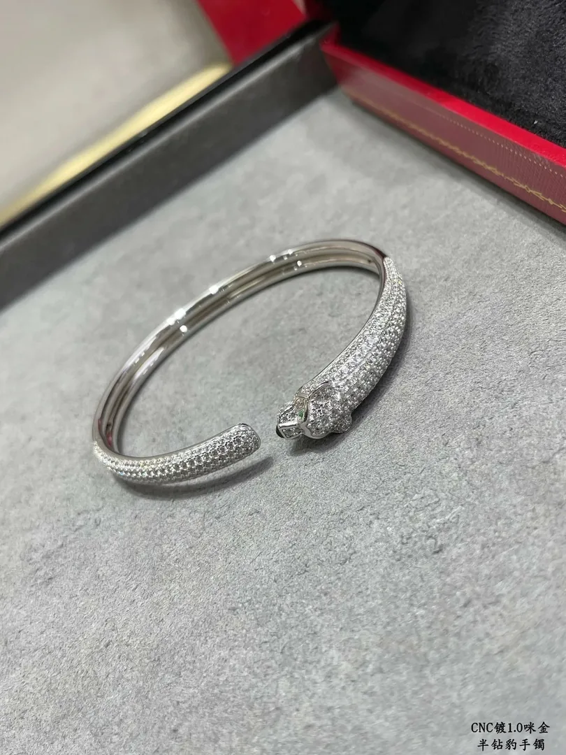 Slim Leopard Bracelet — Photo 3