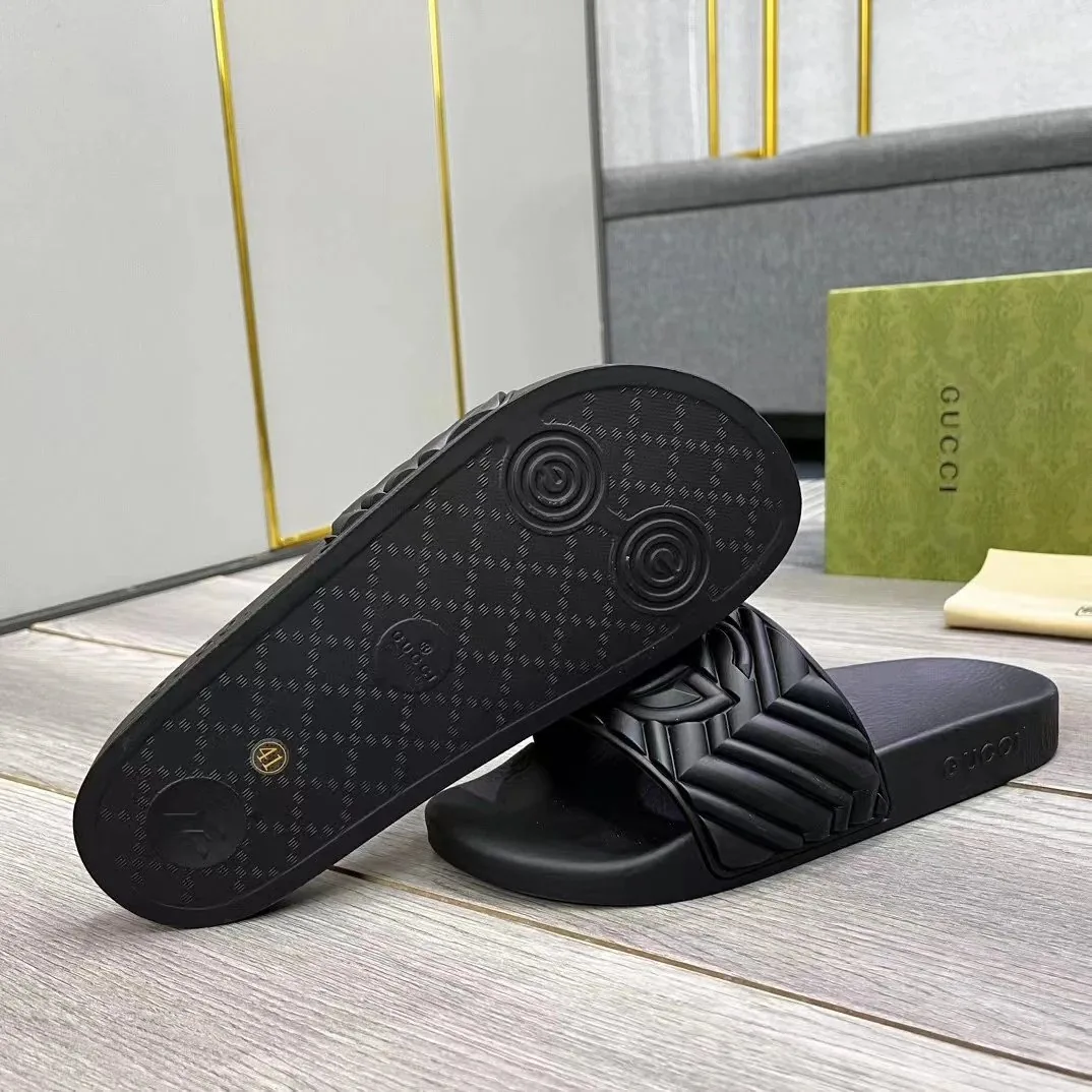 Gucci Double G Matelasse Rubber Slide Sandal — photo 2