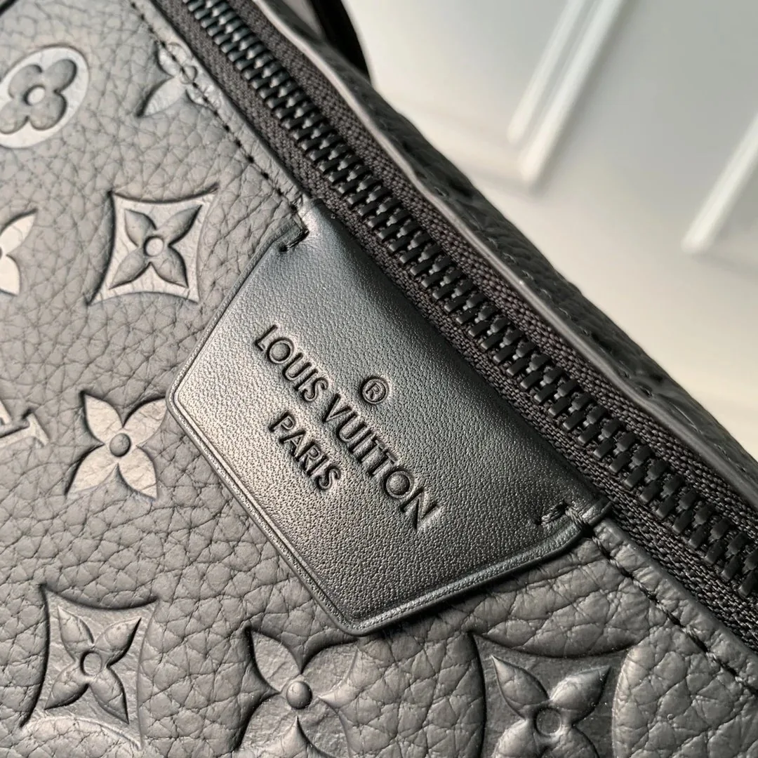 Louis Vuitton Moon Crossbody Bag — Photo 13