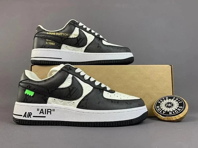 Nike Air Force 1 Low (Travis Scott) Brown Athletic Sneakers — Photo 11