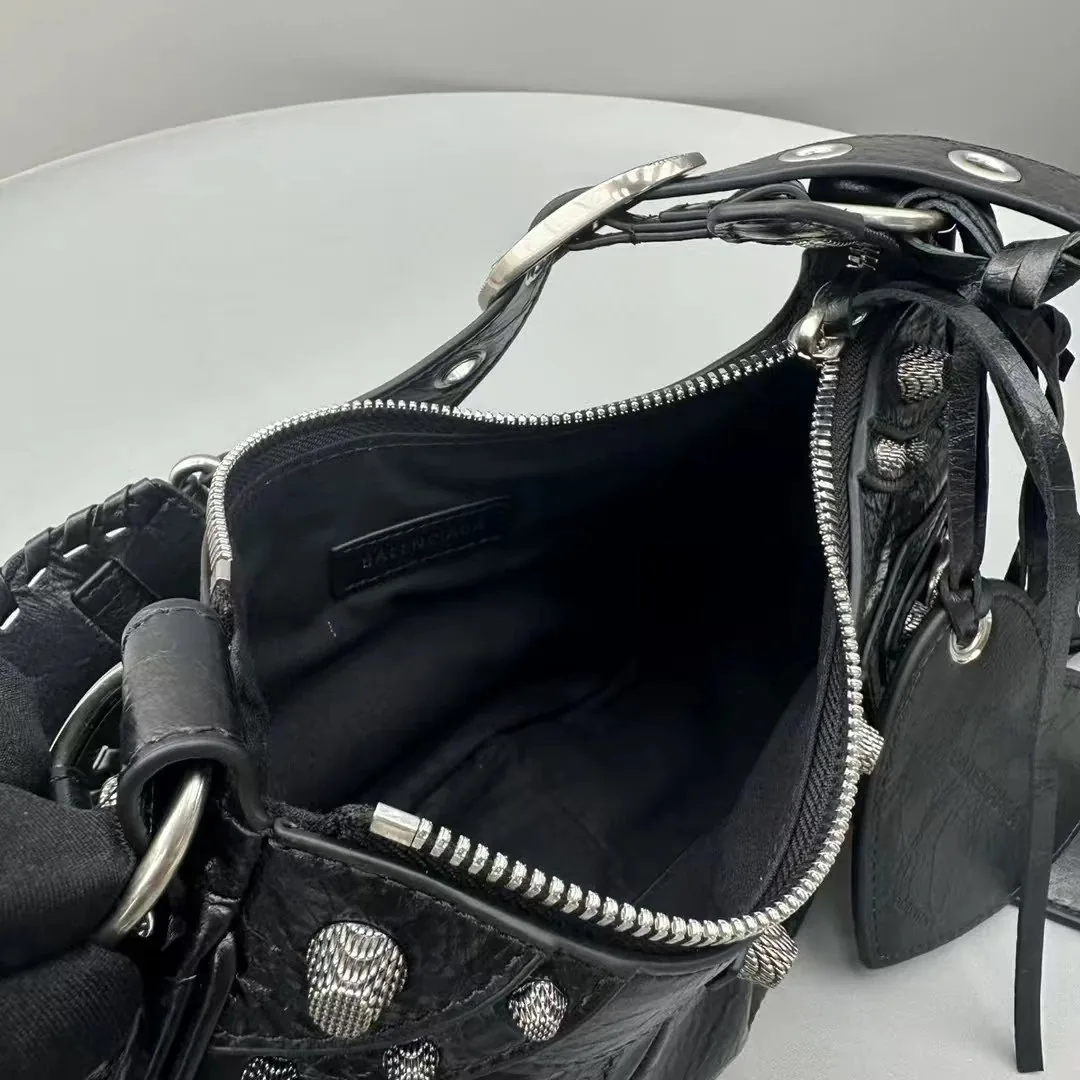 Balenciaga Leather Shoulder Bag — Photo 6