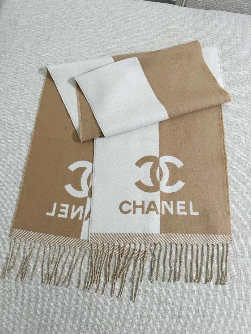 Two-Tone CC Wool Scarf