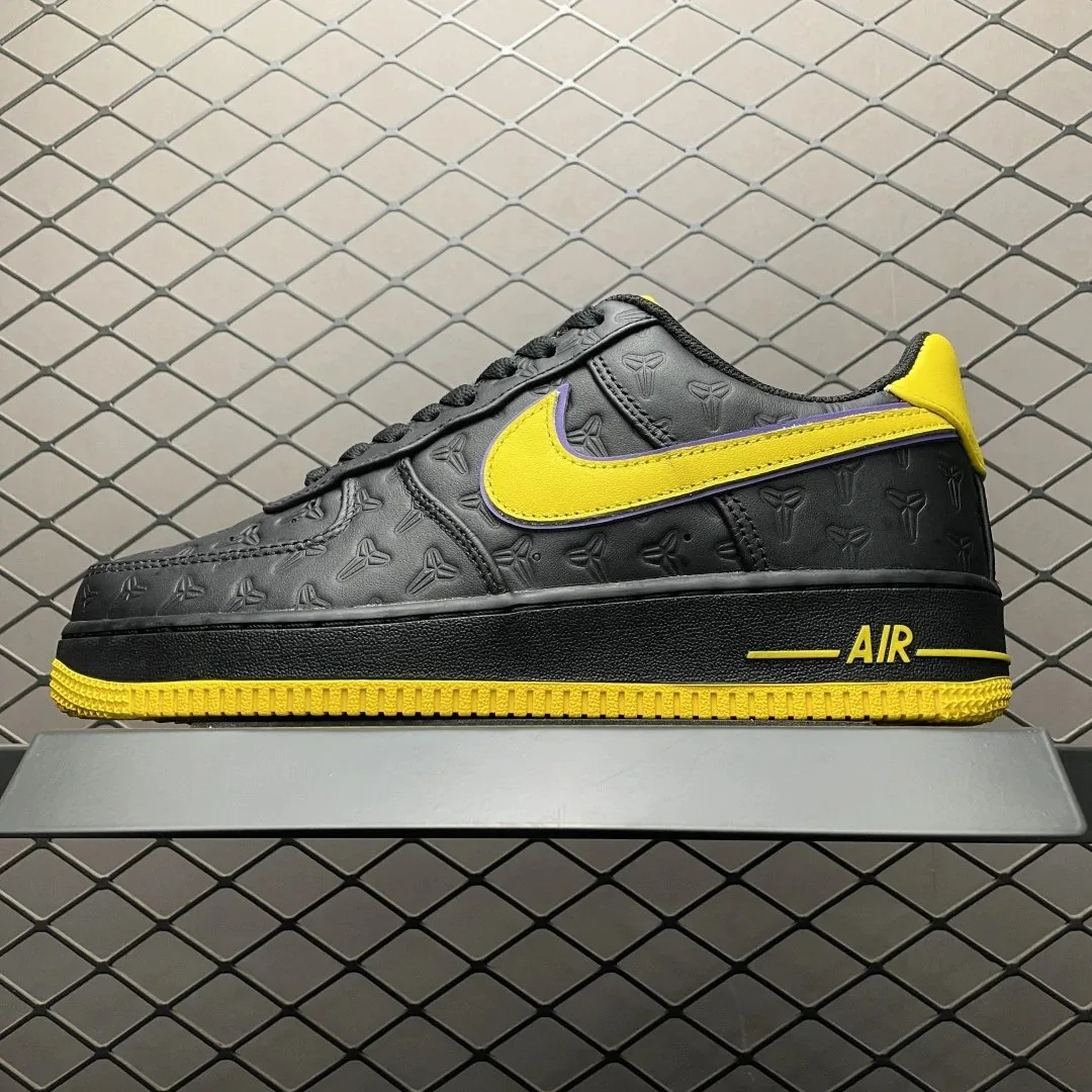 Nike Air Force 1 Kobe Low Black Snake — Photo 13