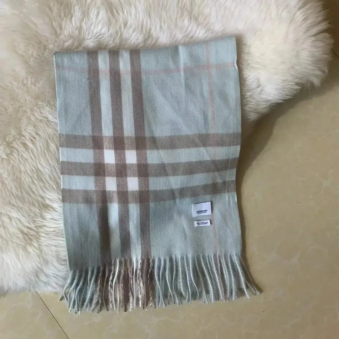 Burberry Scarf — Photo 6