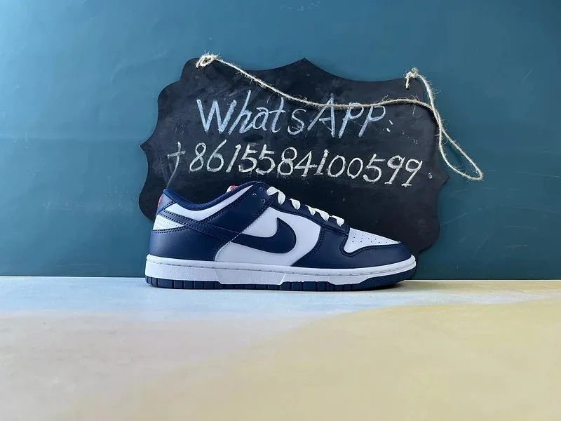 Nike Dunk Sneakers — Photo 8