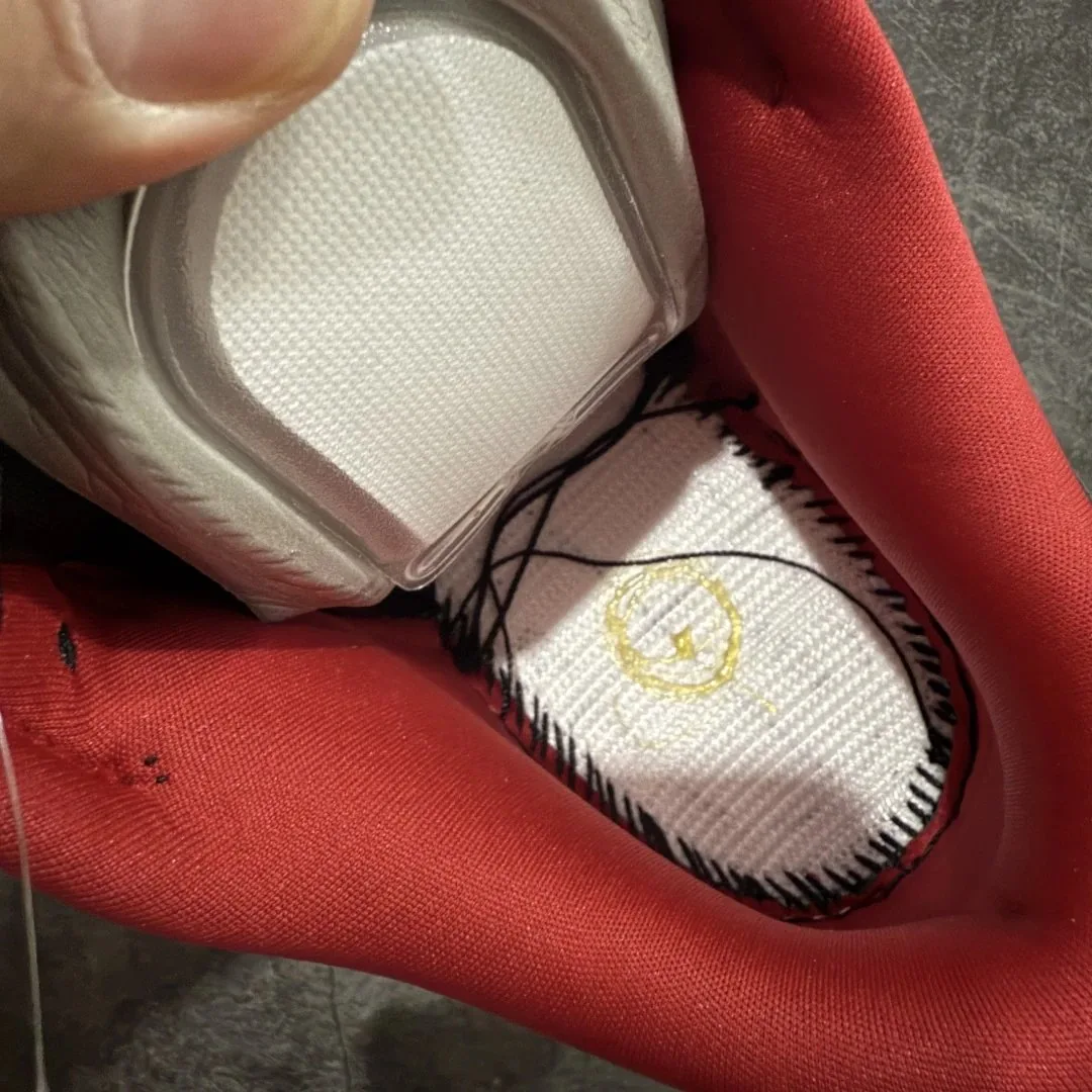 Nike Dunk Low White Supreme Sneakers — QC