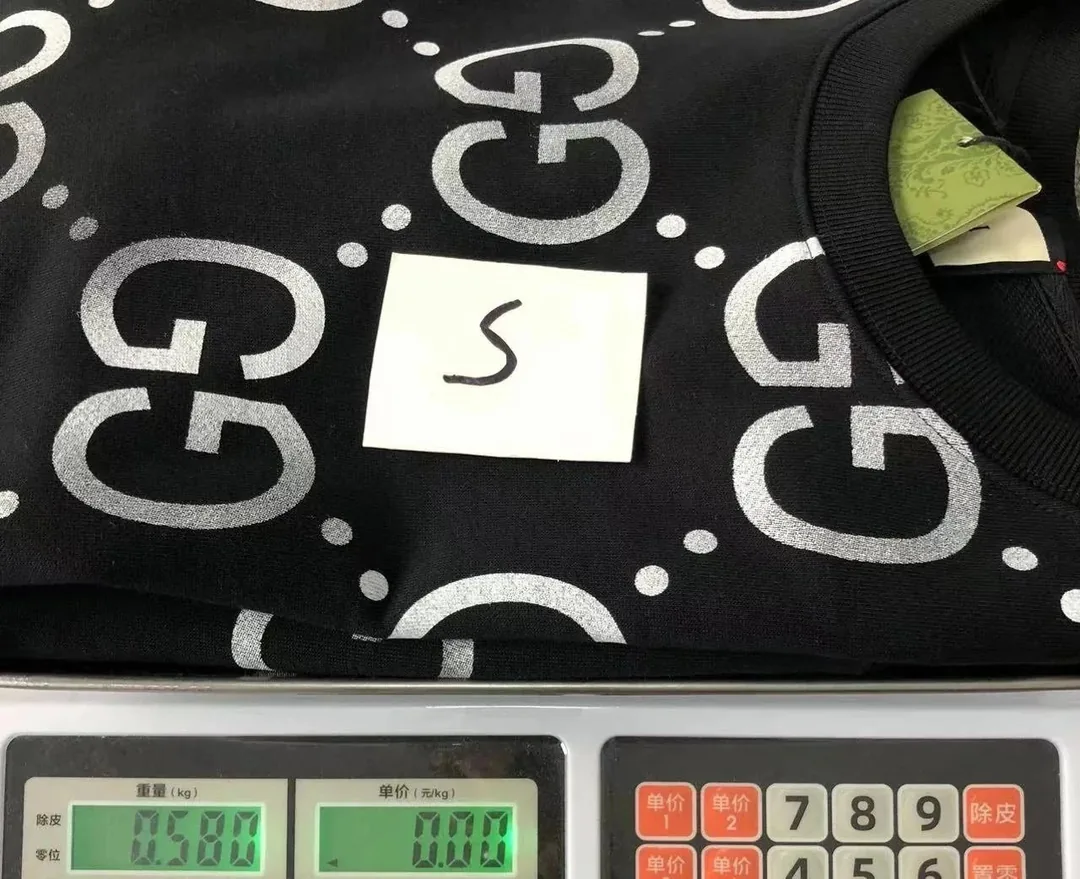 Sara Sweatshirt — Photo 11