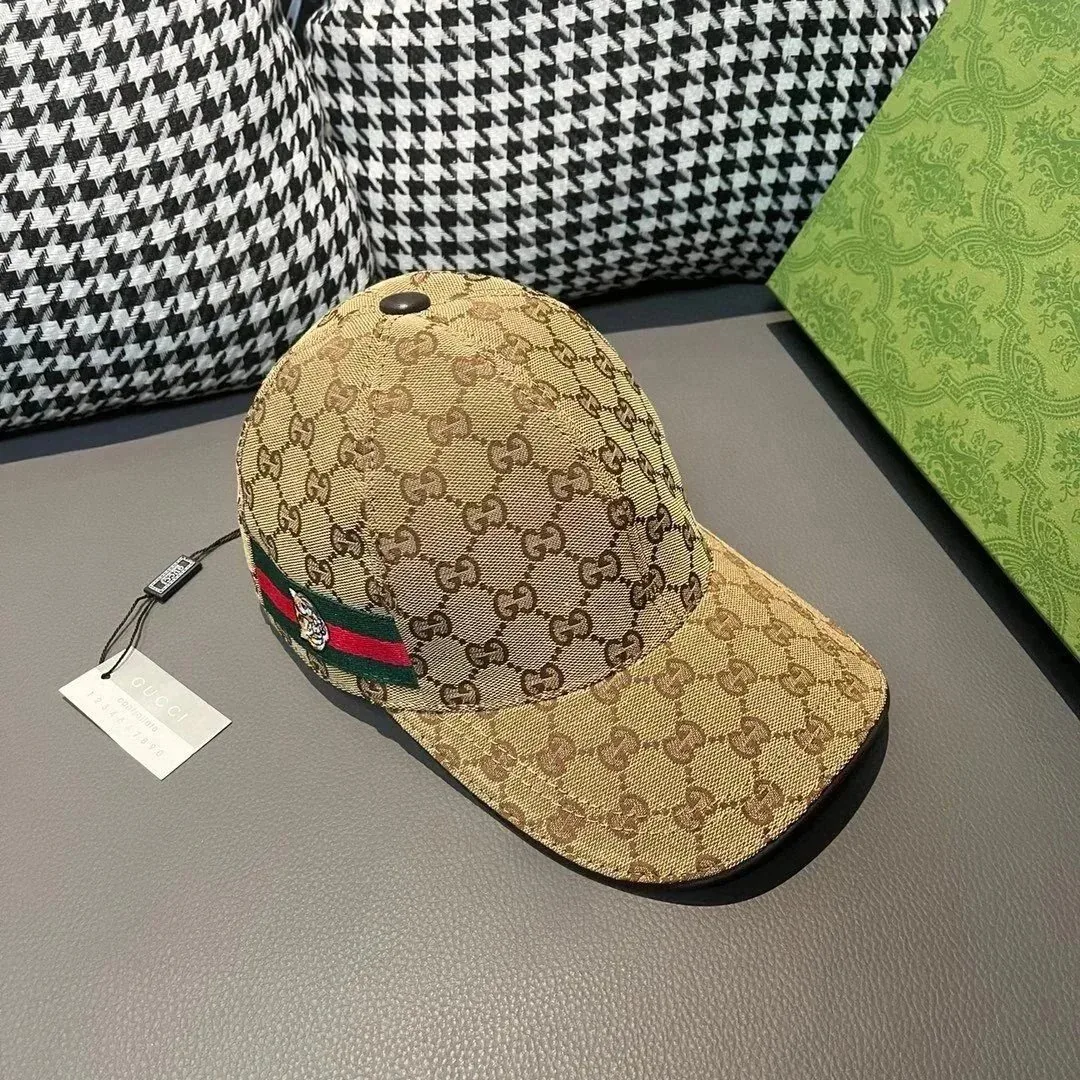 Gucci Accessory — Photo 13