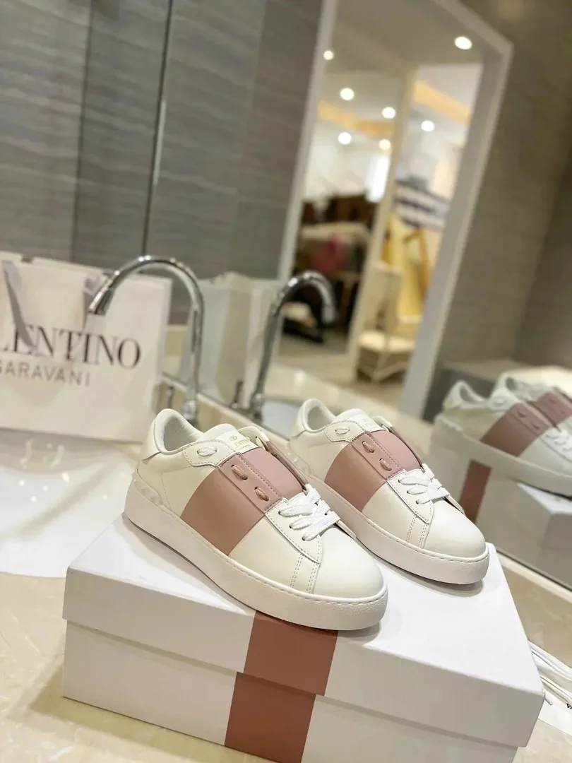 Valentino VL7N White Minimalist Trainers — Photo 11
