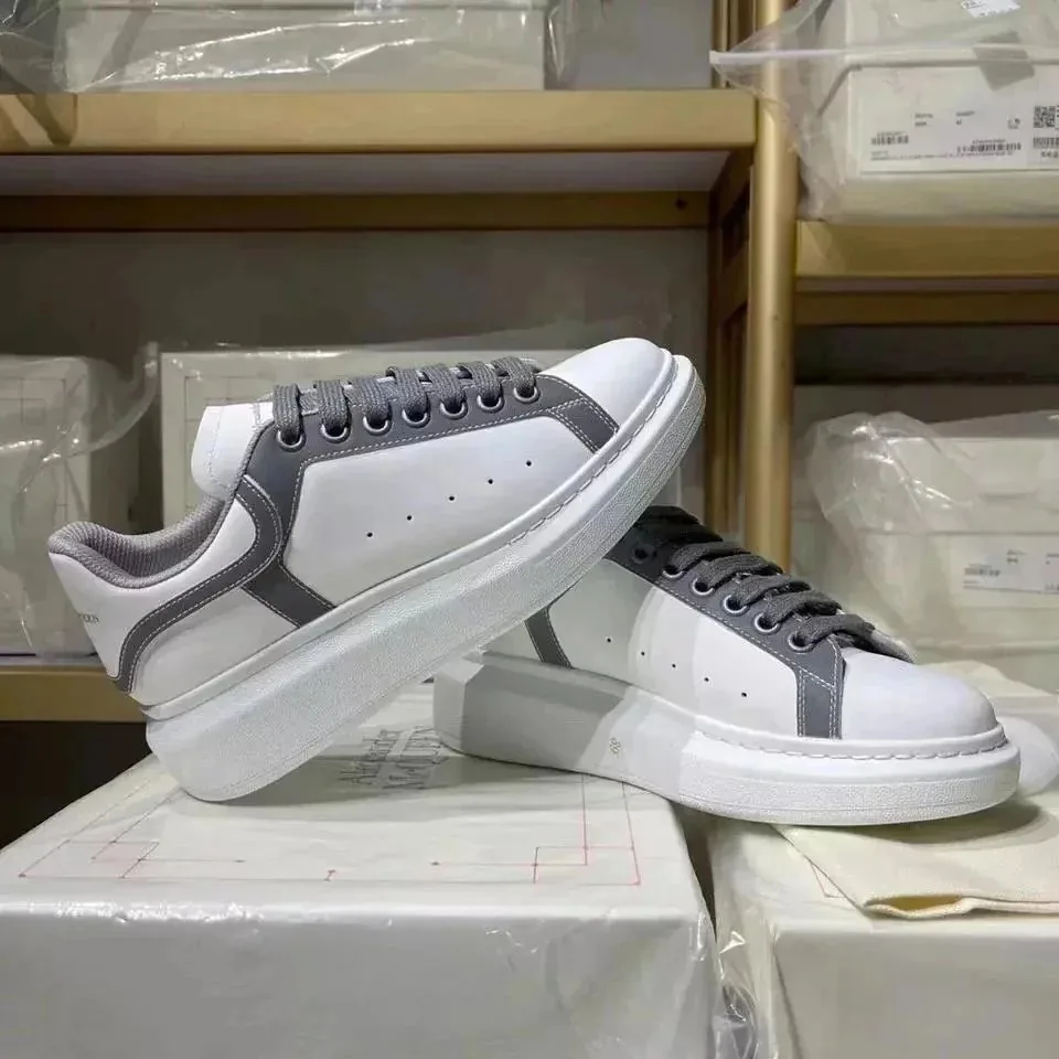 Alexander McQueen Oversized Sneaker Sneakers — photo 3