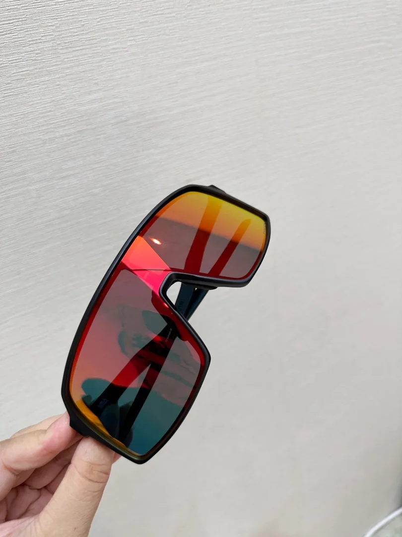 Polarized Lightweight Cycling Sunglasses — Photo 6