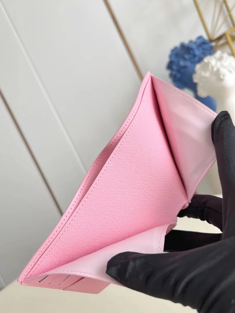 Louis Vuitton Card Holder Wallet — photo 12