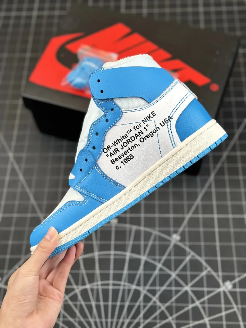 Off-White Air Jordan 1 High — Photo 10
