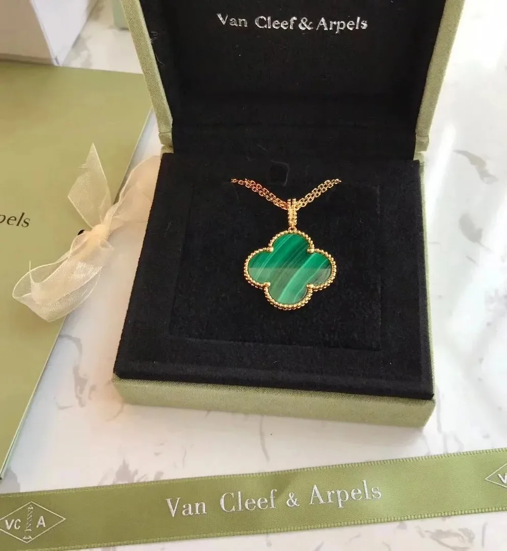 Van Cleef Arpels Necklace Gift Box — photo 3