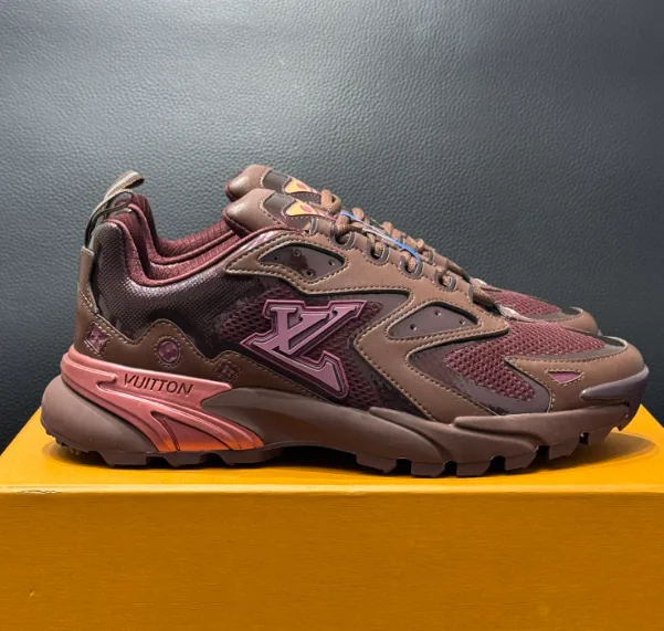 Louis Vuitton LV Runner Tactic Brown Sneakers — Photo 3