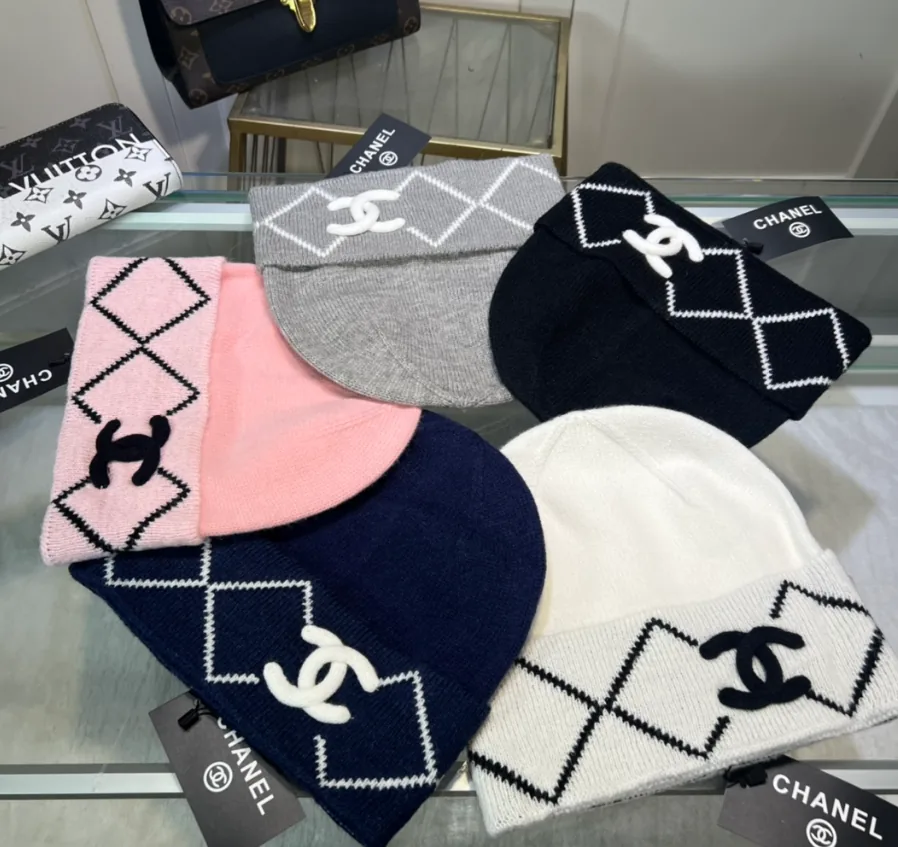 Knit Beanie — QC
