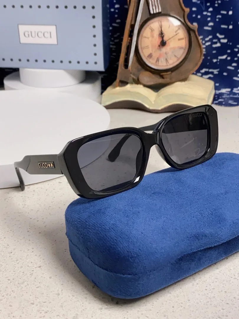 Accessory — Photo 9
