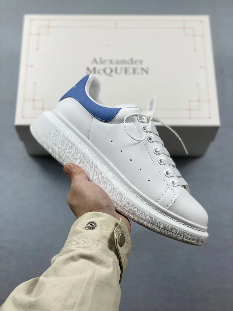 Alexander McQueen Oversized Sneaker White Athletic Trainers — Photo 12