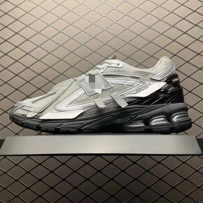 New Balance 1906R Runners — Photo 3