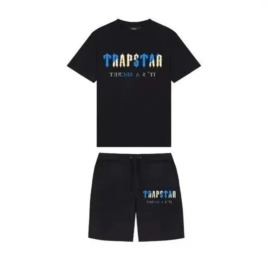 Short-Sleeve And Shorts Set — photo 8