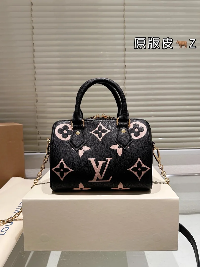 Louis Vuitton Speedy Leather Bag — photo 4