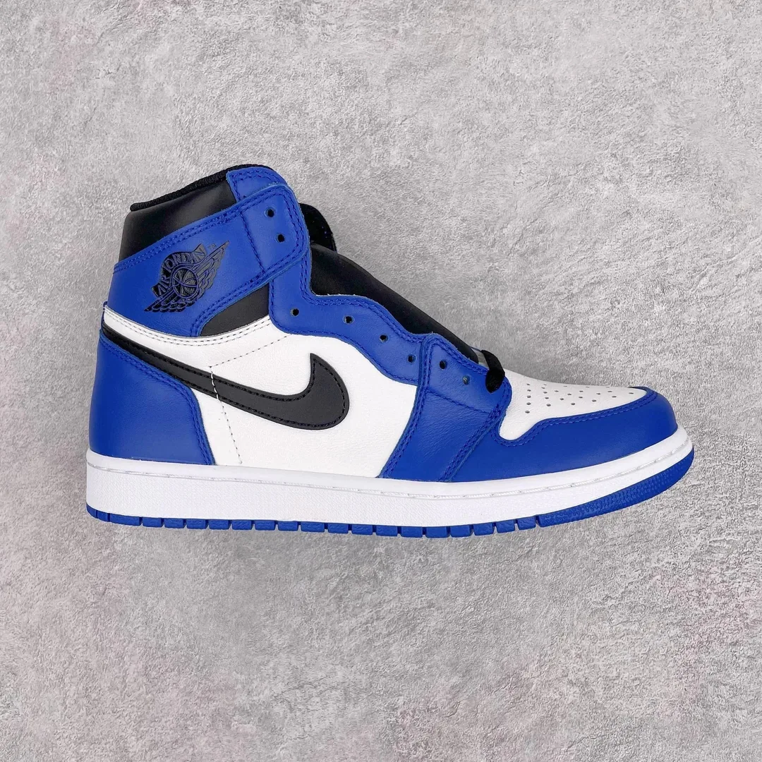 Air Jordan 1 White Sneakers — Photo 12