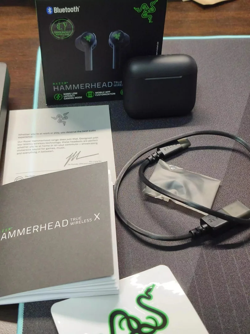 Razer Hammerhead Wireless Earbuds — Photo 5