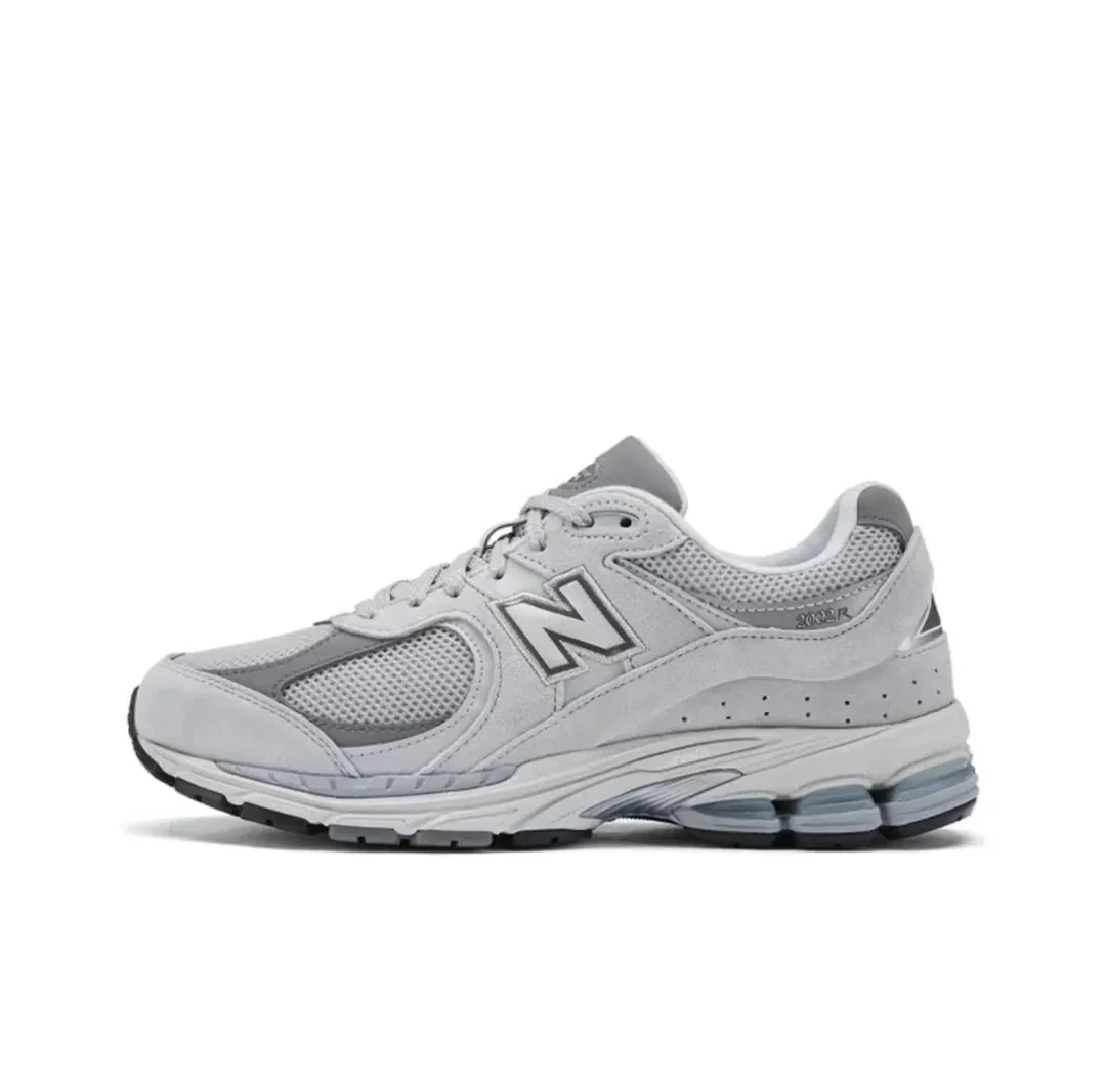 New Balance 2002 Runners — Photo 5