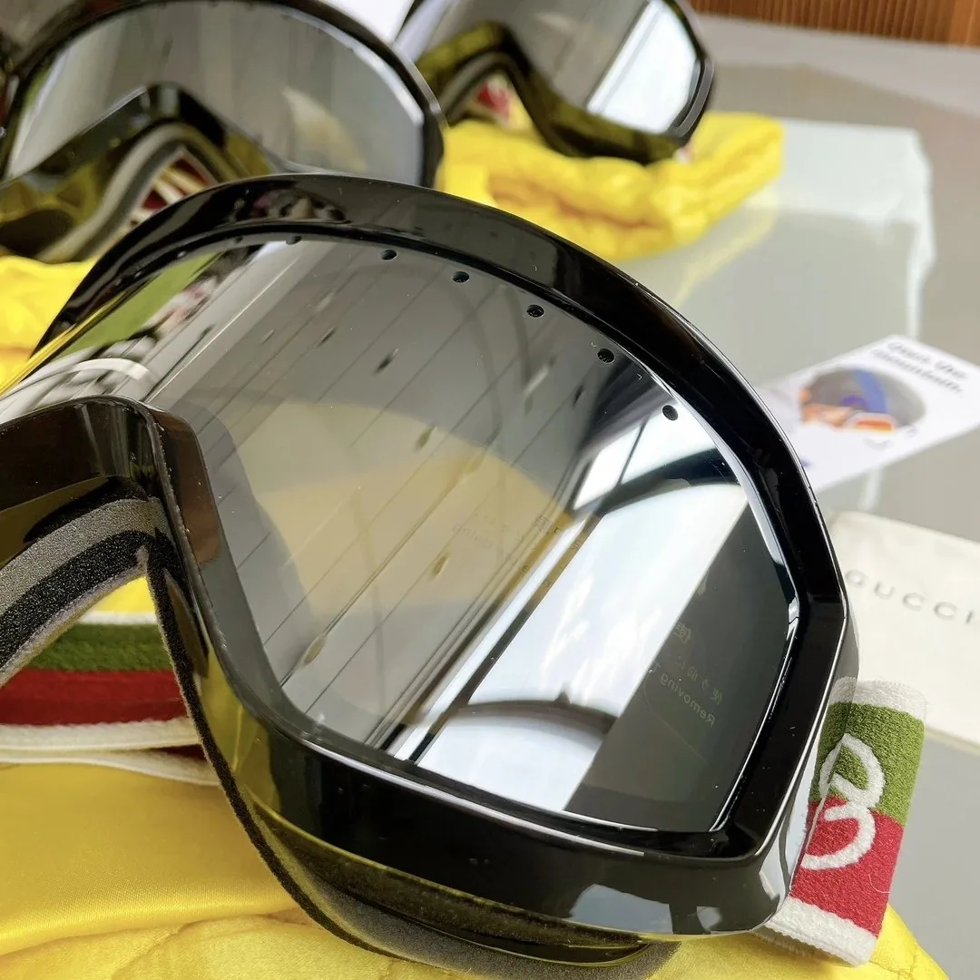 Winter Ski Goggles — Photo 7