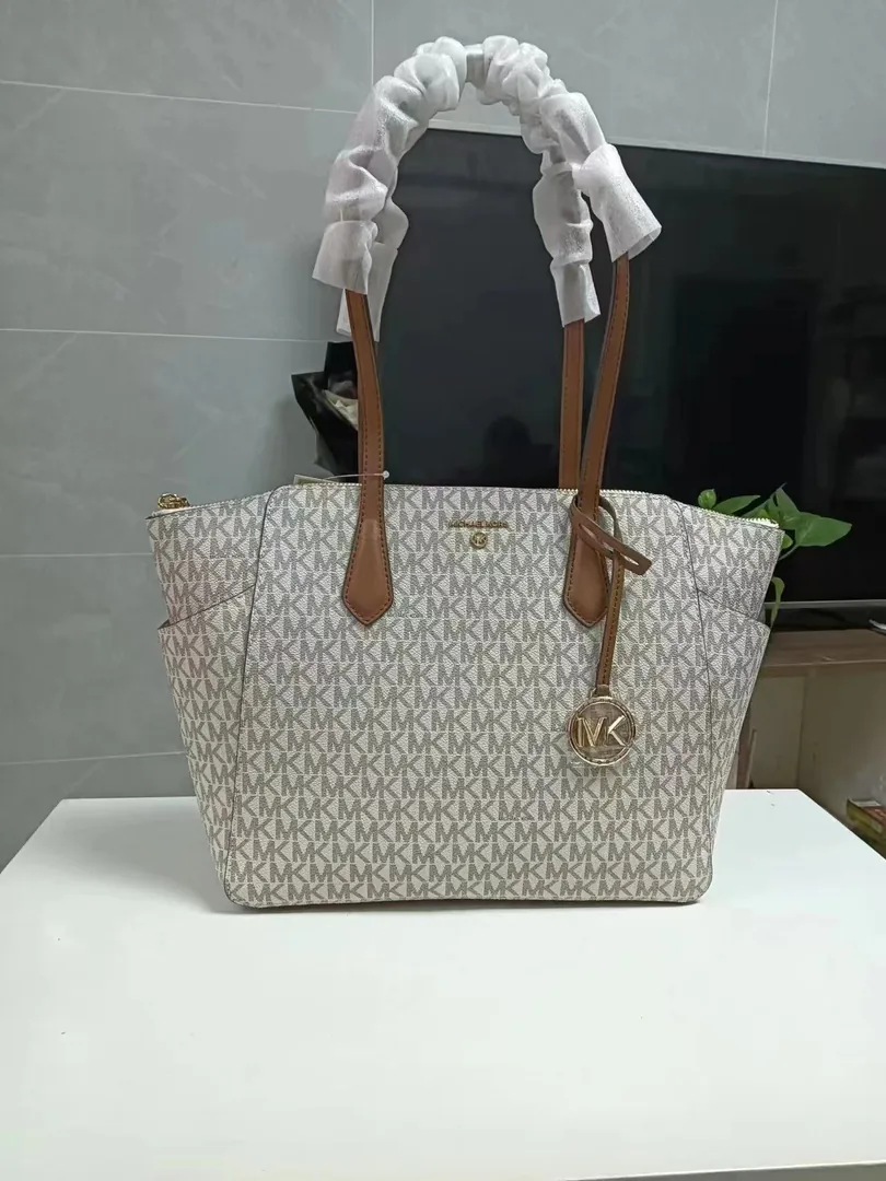 Michael Kors Leather Handbag