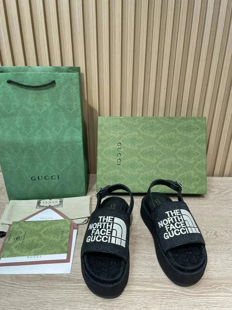 Gucci GG Jacquard Slide Sandal Collection — Photo 10