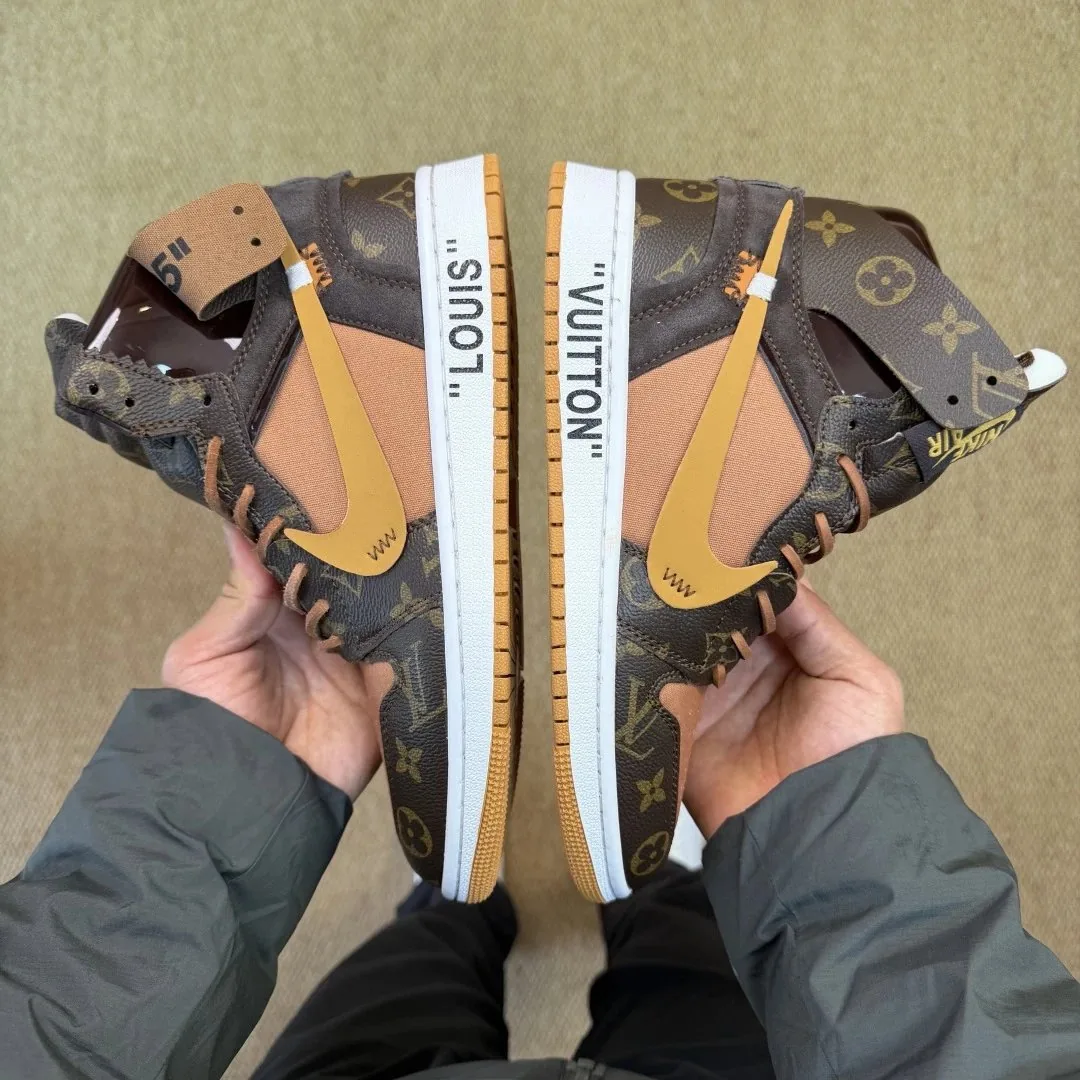 Jordan 1 High Triple Collab Monogram Sneakers With Trunk Cas — photo 3