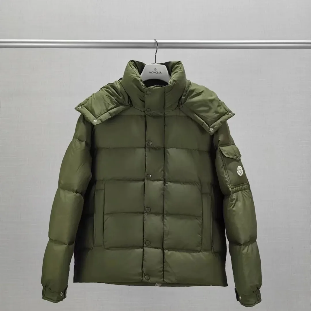 Short Hooded Down Jacket — Photo 8