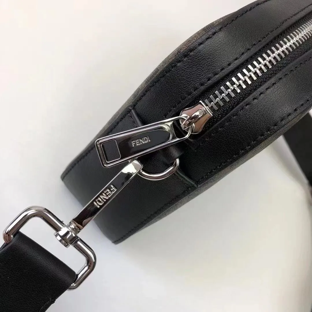 Fendi Leather Handbag — photo 6