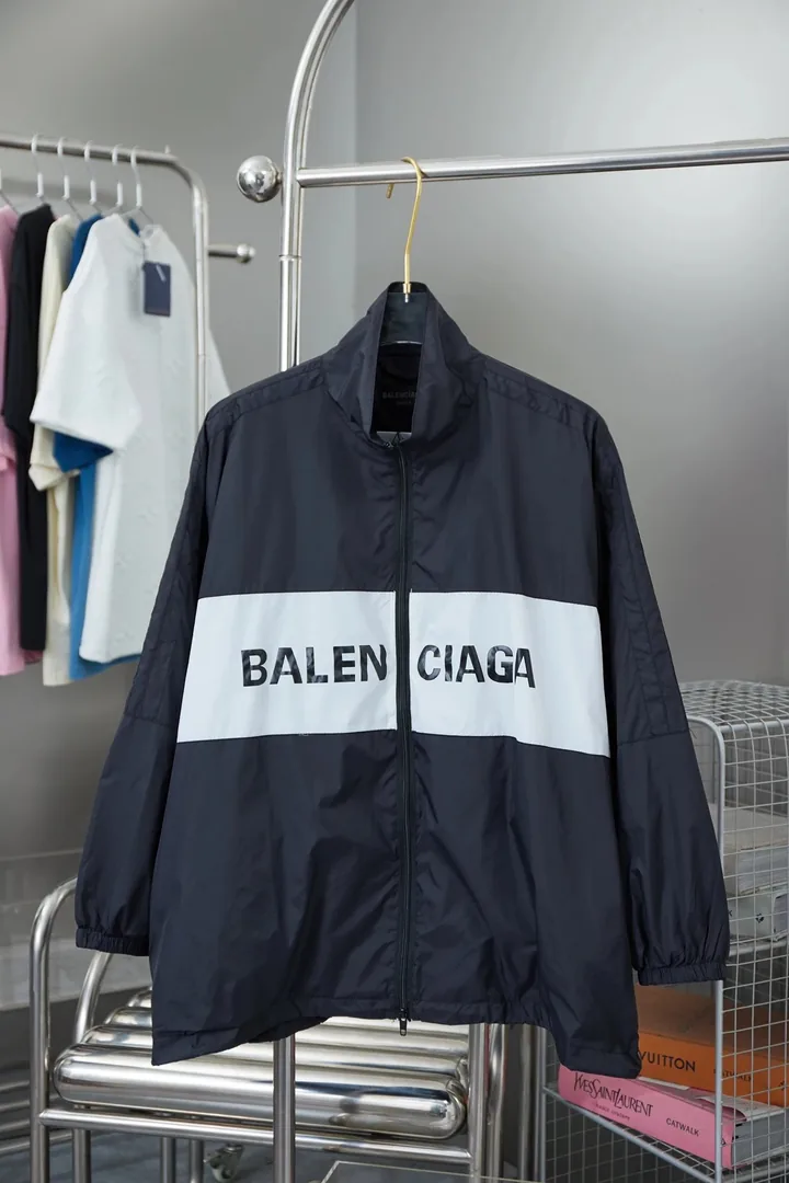 Windbreaker — QC