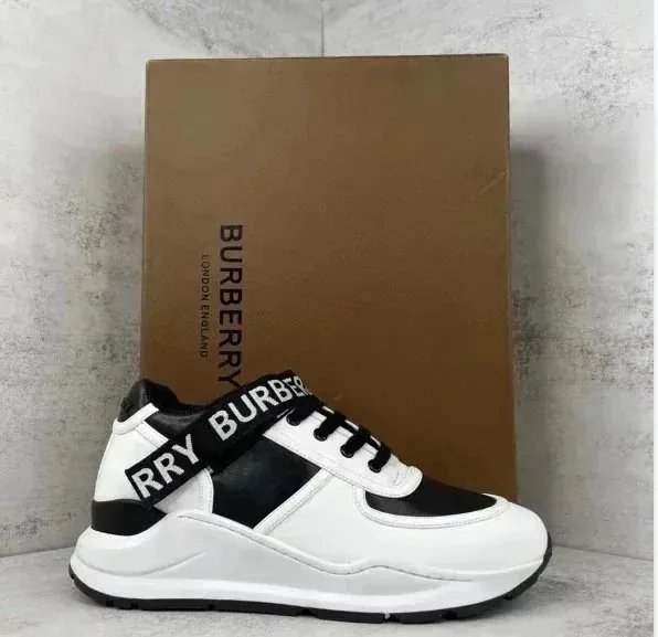 Burberry Low-Top Lace-Up Trainers — photo 5