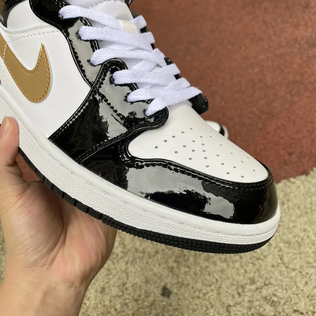 Air Jordan 1 Mid Black Gold — QC