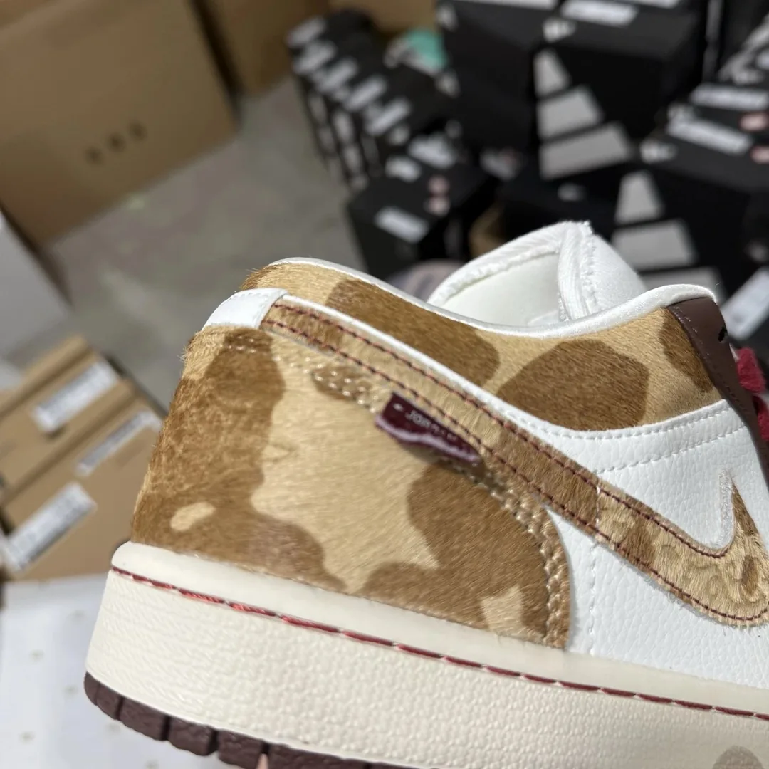 Air Jordan 1 CNY Brown — Photo 12