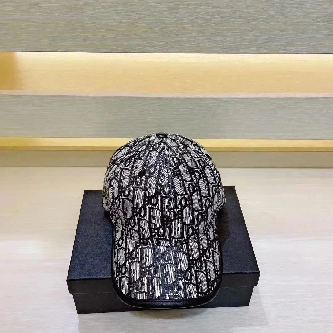 Fendi FF Logo Baseball Cap Collection — Photo 2
